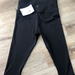 Zyia Hi Rise size 4 Cropped leggings Brand new.